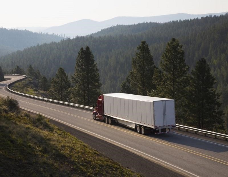 Lựa chọn hình thức vận tải hàng container phù hợp giúp doanh nghiệp tiết kiệm chi phí vận chuyển.