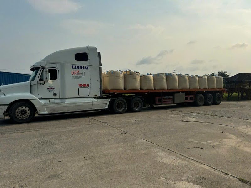 Vận tải bao jumbo: Tiêu chuẩn an toàn cho hóa chất & bột mịn. Vận tải bao jumbo: Tiêu chuẩn an toàn cho hóa chất & bột mịn.