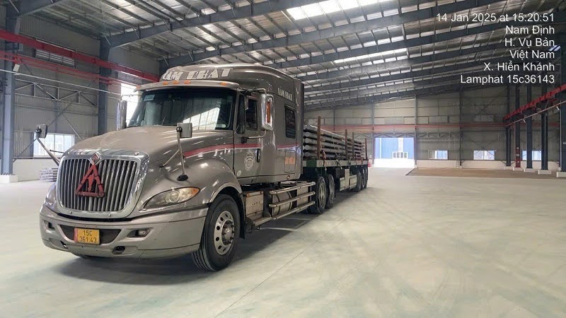 Lâm Phát chuyên dịch vụ vận tải nhôm nguyên liệu toàn quốc, uy tín.