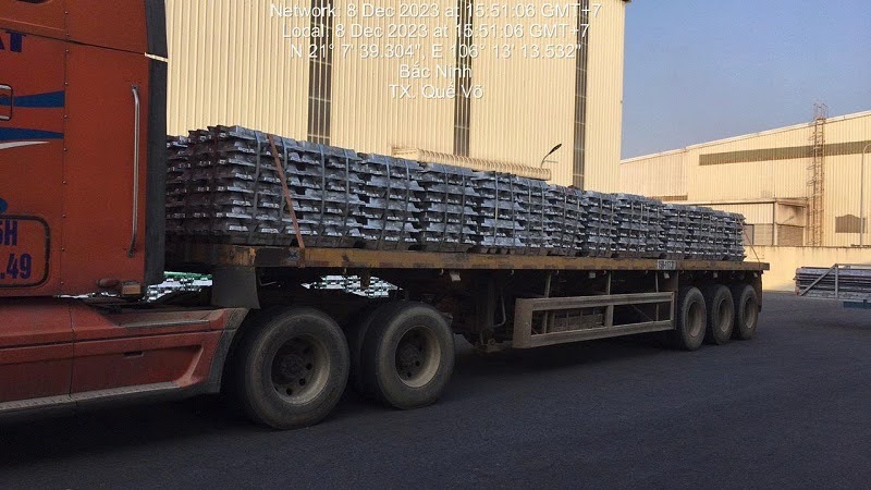 Quy trình chằng buộc an toàn khi vận tải nhôm nguyên liệu tại Lâm Phát.