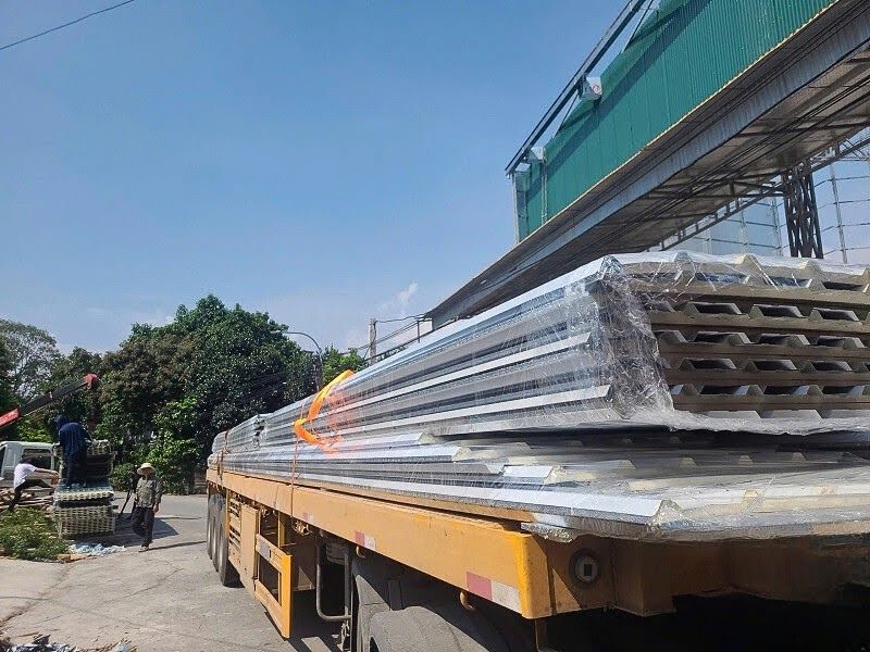 Lâm Phát mang đến giải pháp vận chuyển tôn tấm Nghệ An tốt nhất